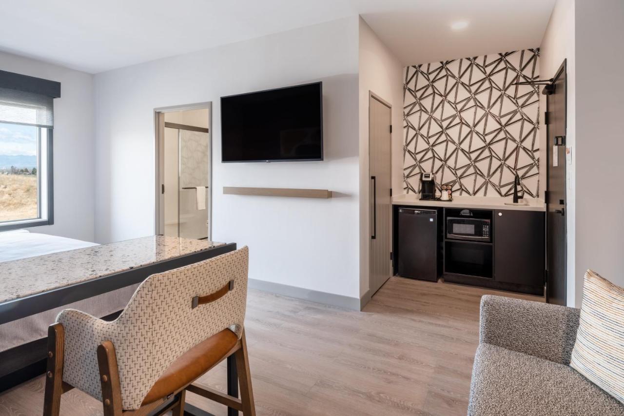 Atwell Suites - Denver Airport Tower Road By Ihg Exterior foto